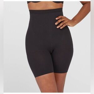 Assets By Spanx Women’s Black High Waist Shaper Shorts Size 3 NIP #1878